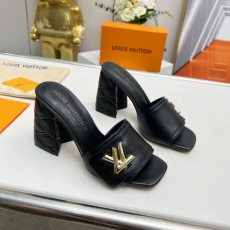 Louis Vuitton Slippers